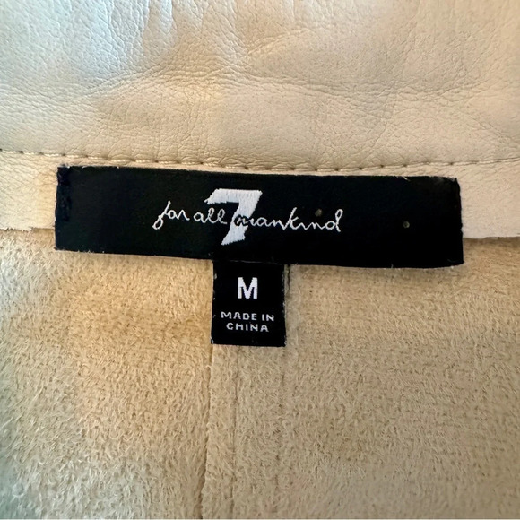 7 For All Mankind Button Up Shirt Size Medium Cream Faux Leather  Oversized READ - Picture 10 of 12